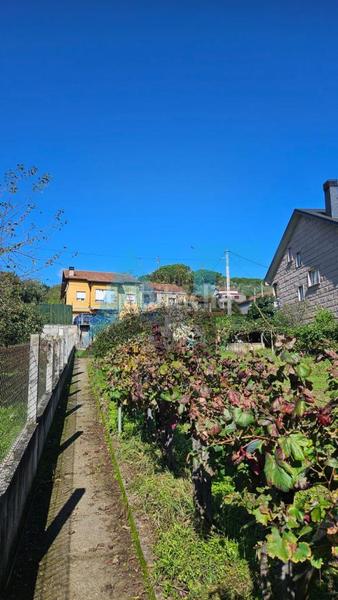Foto fbf65f5d-1be1-4314-b67e-d0ddb55736cb. Terreny residencial a As Lagoas Ourense