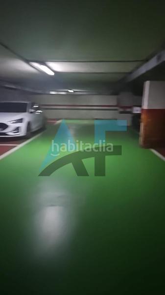 Foto f282d0bd-d1e4-403b-880a-82b3604f4d7f. Parking coche en Centro Ourense