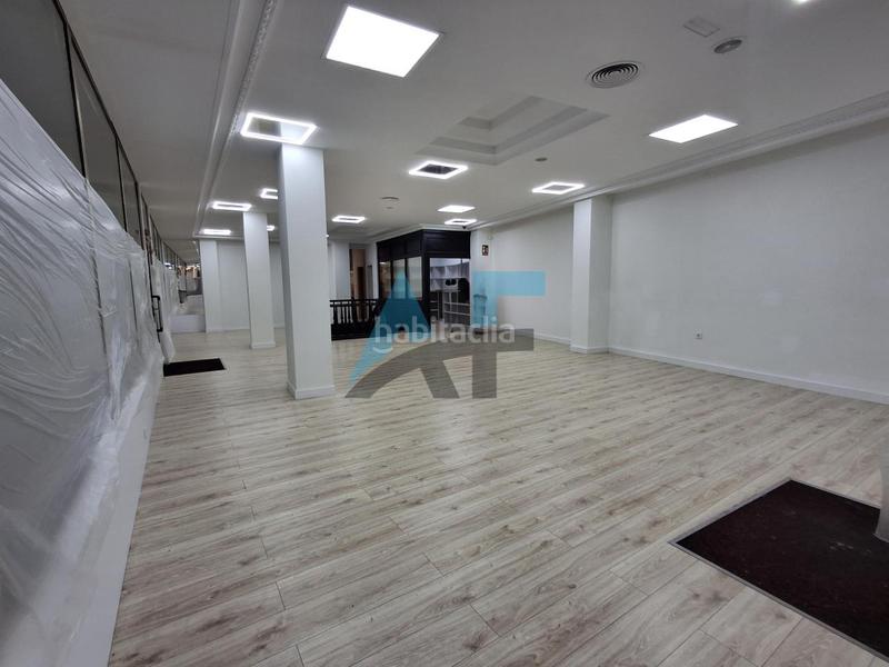 Foto 90fc1099-318f-45dc-96d6-76d9a0ae8b7f. Lloguer local comercial a Centro Ourense