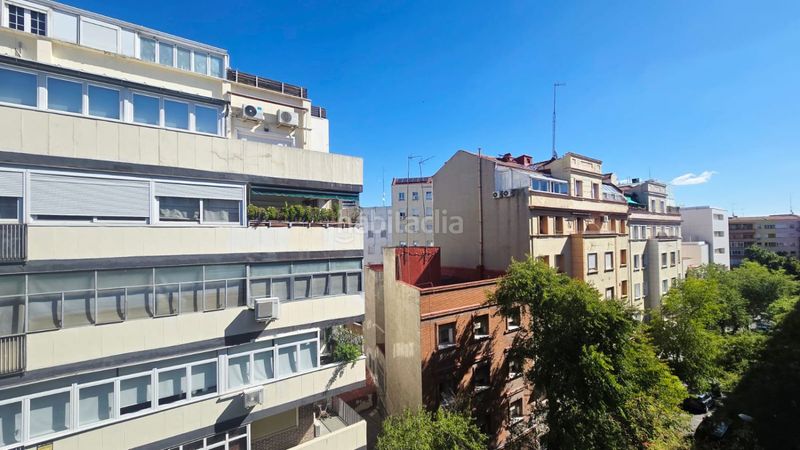 Foto dce13e65-09fa-43b7-905e-98bdf30baf1b. Lloguer pis amb calefacció aparcament a Lista Madrid