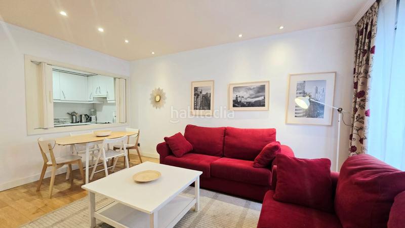 Foto 61873cb3-0770-4319-a076-dab4c22202a2. Rent flat with heating parking pool in Almagro Madrid