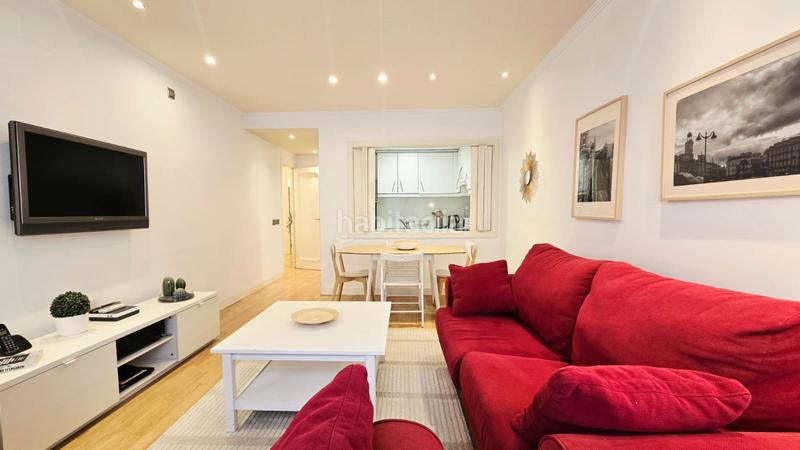 Foto 670892bc-6f13-4c46-b95b-cbc04e36ce0d. Rent flat with heating parking pool in Almagro Madrid