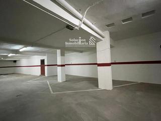 Parking coche en Carmelitas. Zona torres villarroel
