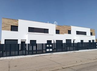 Casa adossada a Doñinos de Salamanca. Exclusivos chalet en doñinos de salamanca !!