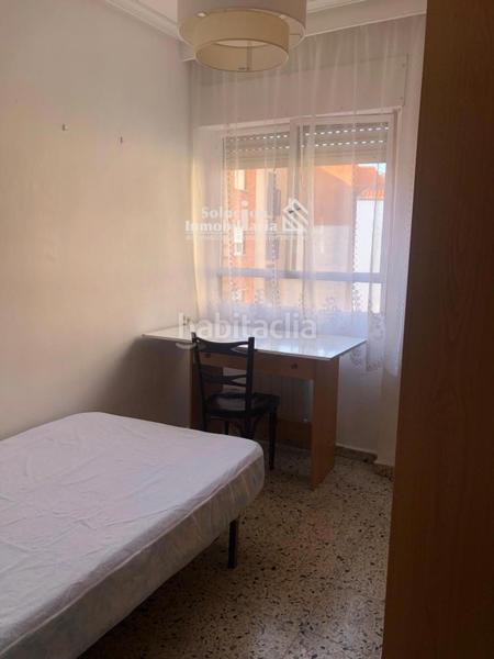 Foto e7d9f44b-43fa-41aa-a12d-146d7a4685bc. Rent flat with heating in Carmelitas Salamanca