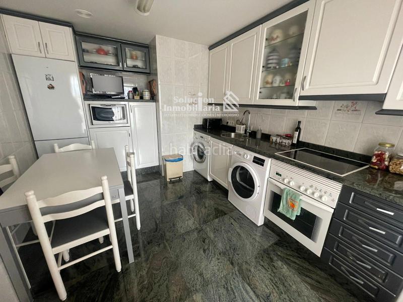 Foto 56a1f0f4-38b3-4abd-9b39-e6c4bb361916. Casa con riscaldamento parcheggio in Villares de la Reina