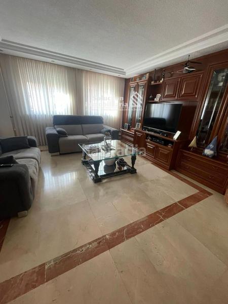 Foto 579f672d-d0fc-4194-9ec7-89e9b5dad1e3. Casa con riscaldamento parcheggio in Villares de la Reina