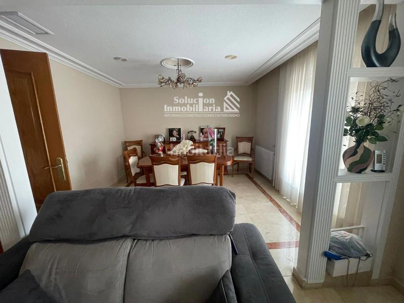 Foto 64484b16-ae3e-4106-b639-86e165519f86. Casa con riscaldamento parcheggio in Villares de la Reina