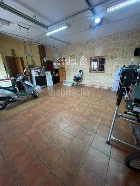 Foto a2230def-eddf-4ac4-a134-a7c66ced2890. Casa con riscaldamento parcheggio in Villares de la Reina