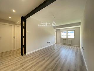 Appartement en Nava del rey 14. Vivienda reformada a estrenar en calle nava del rey, junto a pas