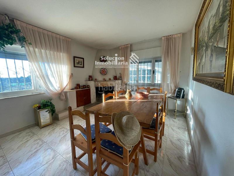 Foto c8a8fa96-94b5-4850-81b9-2ca40d0fa495. Chalet gran chalet independiente , con amplia parcela, piscina y bodega!! en Valdunciel