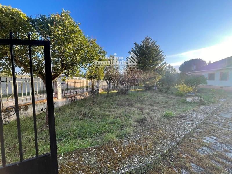Foto d0b66afb-519a-434a-8f59-f7442160bced. Chalet gran chalet independiente , con amplia parcela, piscina y bodega!! en Valdunciel