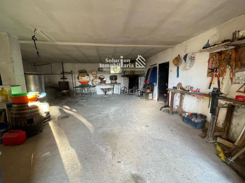 Foto f0282dbb-730c-4027-b97e-93653dac13e1. Chalet gran chalet independiente , con amplia parcela, piscina y bodega!! en Valdunciel