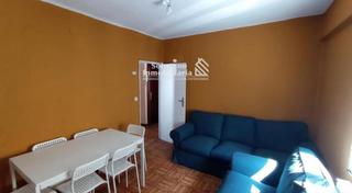 Lloguer Pis  Paseo de canalejas. Solución inmobiliaria les ofrece vivienda muy bien cuidada en pa