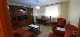 Miete Etagenwohnung in Carmelitas. Ático en alquiler ideal para estudiantes en barrio del oeste jun