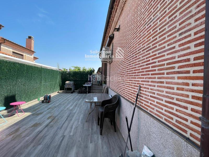 Foto 2731a02c-81da-4b9a-9821-c400f75e1d7f. Casa bifamiliare con riscaldamento piscina in Cabrerizos