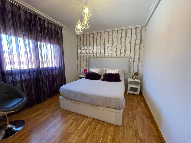 Foto 2c032f72-fea3-49f4-97b3-008bebea1c25. Casa bifamiliare con riscaldamento piscina in Cabrerizos