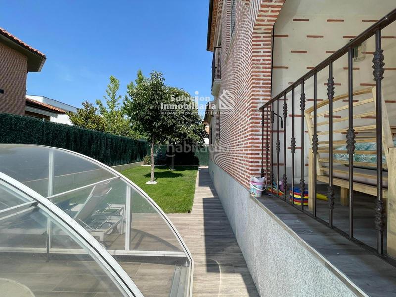 Foto 452a0d23-02d9-4ce8-a1c2-acb90ff68a57. Casa bifamiliare con riscaldamento piscina in Cabrerizos