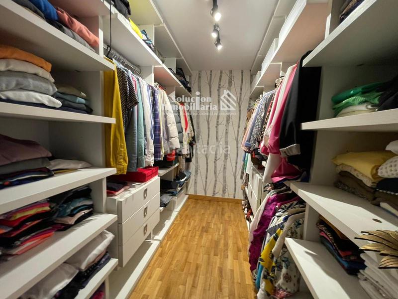 Foto 841edabc-e4f2-4be0-83ea-e562e4b2d3a3. Casa bifamiliare con riscaldamento piscina in Cabrerizos