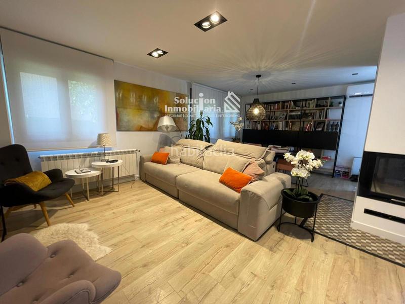 Foto d9a005f9-02d5-41be-9fbe-5a5b62ebcf8b. Casa bifamiliare con riscaldamento piscina in Cabrerizos