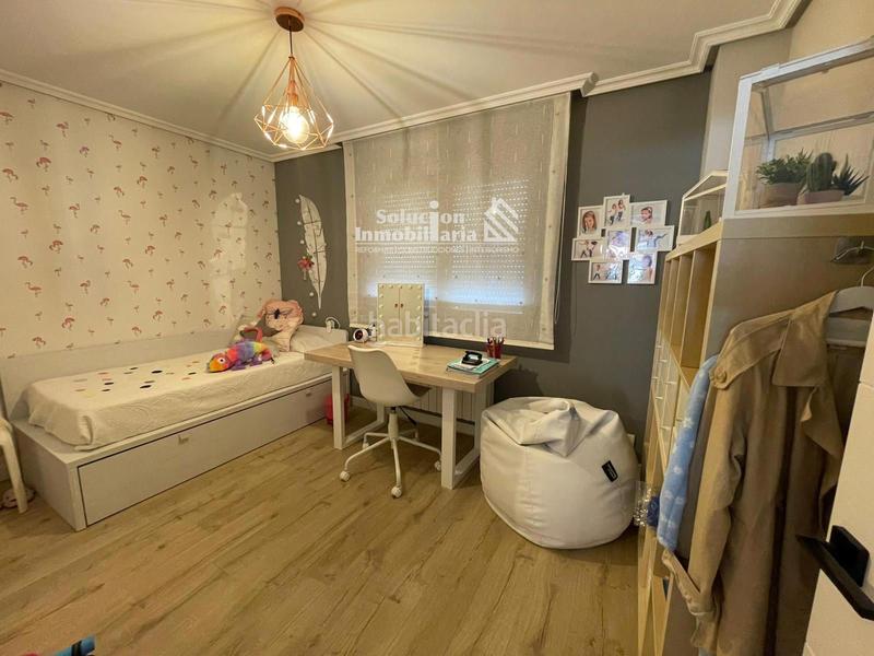 Foto f8926cdb-5d9a-4f0e-8146-1e6f44e46c21. Casa bifamiliare con riscaldamento piscina in Cabrerizos