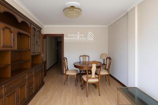 Piso en Pizarrales. Vivienda amplia y luminosa en carretera de ledesma!!!