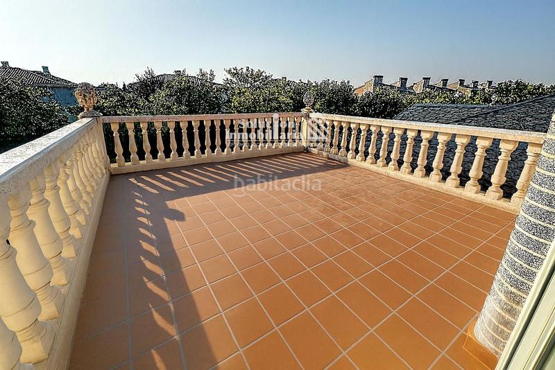 Foto 842f73e8-3767-4b00-ab8b-042e2b5c6253. Doppelhaus mit heizung parking pool in Carbajosa de la Sagrada