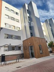 Pis a Rio riofrio 13. Piso de 3 habitaciones en zona tranquila  para reformar en calle