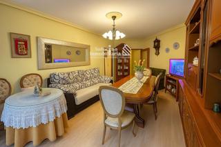 Pis  Ruiz zorrilla. Piso en venta en carretera de ledesma  oportunidad única