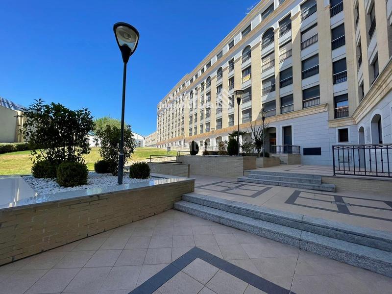 Foto 4919cb7e-04ed-4d81-9561-979ffd1bfa09. Pis amb calefacció aparcament piscina a Vidal Salamanca