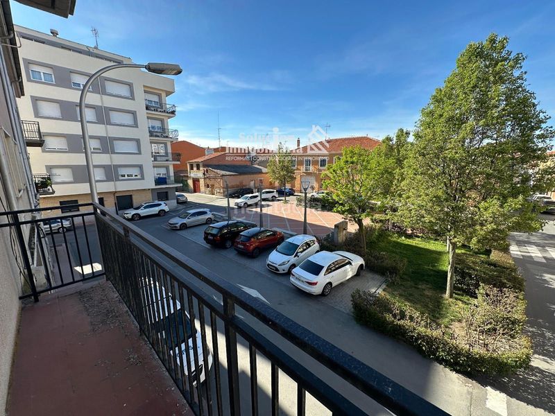Foto 6b74b6f7-3963-44f7-9dea-da1007722e4d. Edifici a hermanos camisón 3 a Peñaranda de Bracamonte