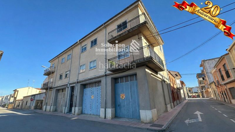 Foto acbcc7b1-e449-40fe-89ab-ef97d154e137. Edifici a hermanos camisón 3 a Peñaranda de Bracamonte