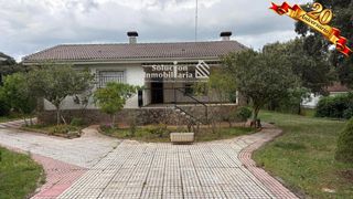 Chalet  El roble 103. Magnífico chalet unifamiliar en parcela de 1.250 m en urbanizaci