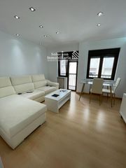 Rent Flat in Sancti Spiritus - San Juan. Piso en alquiler en pleno centro de salamanca  excelente estado