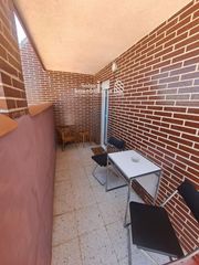 Rent Apartment in Villares de la Reina. Ático en alquiler en aldeaseca de la armuña  a solo 4 km de sala