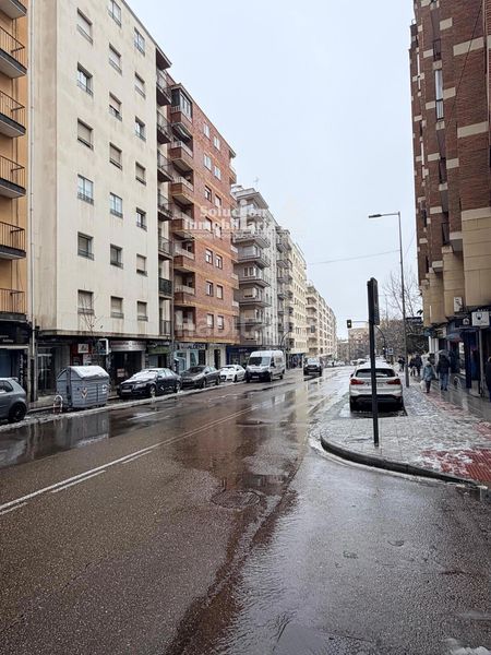 Foto e71a0c04-7f5d-4ff8-89b6-c54083b653cd. Ático exclusivo ático con terraza de 20 m en pleno San Bernardo en Salamanca