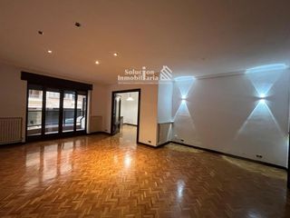 Appartement à Centro. Espectacular piso de 220 m en el mejor edificio del centro junto
