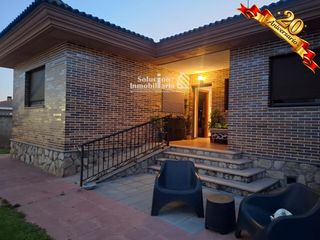 Appartamento in San Cristóbal de la Cuesta. Chalet independiente en san cristóbal de la cuesta  espacio, com
