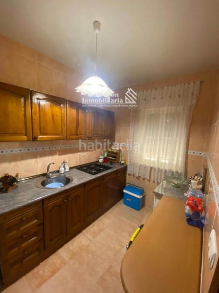 Foto a551ca58-b46e-4049-8b90-8353a73a6f27. Casa amb aparcament a Calvarrasa de Arriba