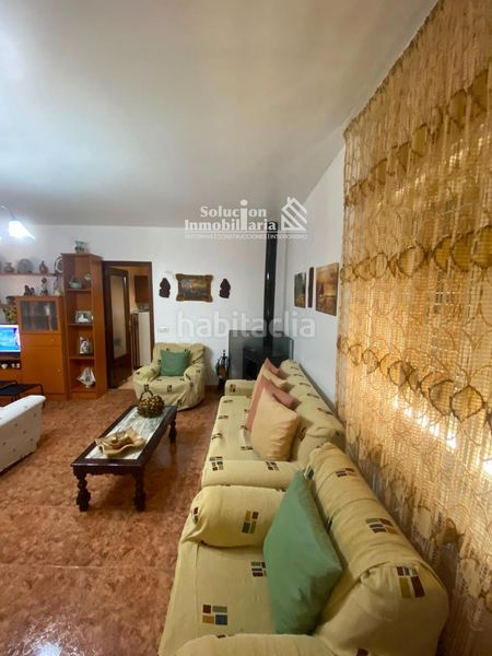 Foto a82e3a94-b9f6-4459-8f32-f13d9342c5eb. Casa amb aparcament a Calvarrasa de Arriba