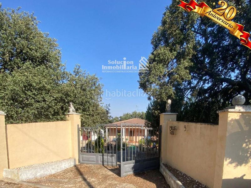 Foto d5f1dfe1-2cbc-497d-aeb8-fe90fc603c9e. Casa amb aparcament a Calvarrasa de Arriba