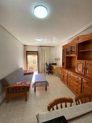 Rent Apartment in Universidad - Tenerías. Apartamento todo exterior en alquiler  centro de salamanca!!