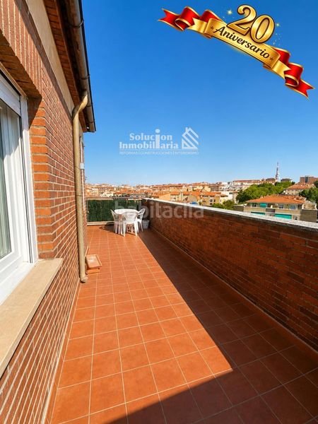 Foto f70cbf45-3608-45da-980d-3e189b56724b. Lloguer àtic amb calefacció a Barrio Blanco Salamanca