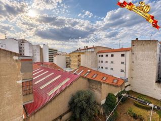 Flat  General castaños. Piso exterior en general castaños con ascensor  169.900