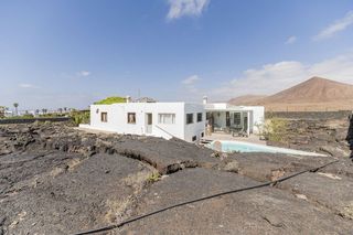 Xalet a Tahiche. Mágica villa rodeada de lava oportunidad exclusiva en el volcán