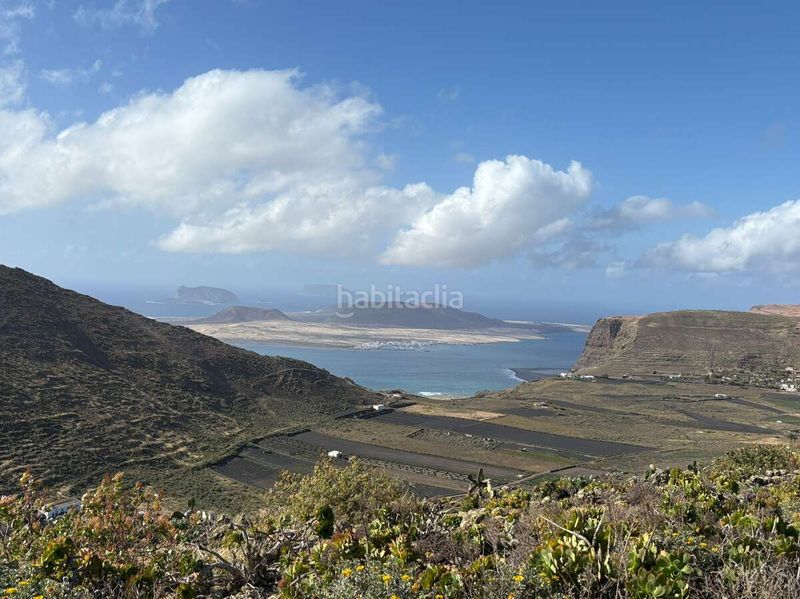Foto a26019d5-ce2c-485b-b051-9d1a25bc79f8. Finca rústica a Haría pueblo Haría