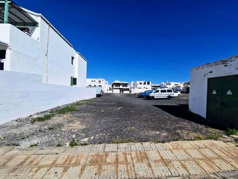Foto 9131e206-921e-457a-8eab-663249832513. Casa amb aparcament a Playa Honda San Bartolomé