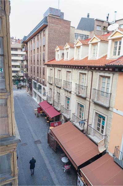 Foto b8324cb7-8b90-42a9-8705-0371c42e0033. Appartamento in calle calixto fernández de la torre 3 in Valladolid