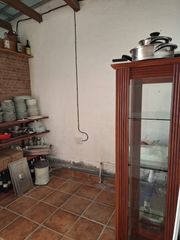 Local Comercial  Calle afueras. Se vende mes�n vizconde