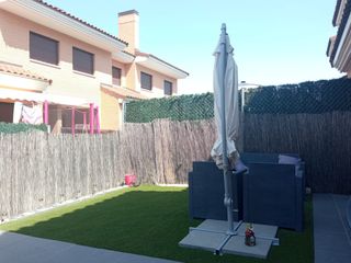 Semi detached house  Calle sierra de paramera